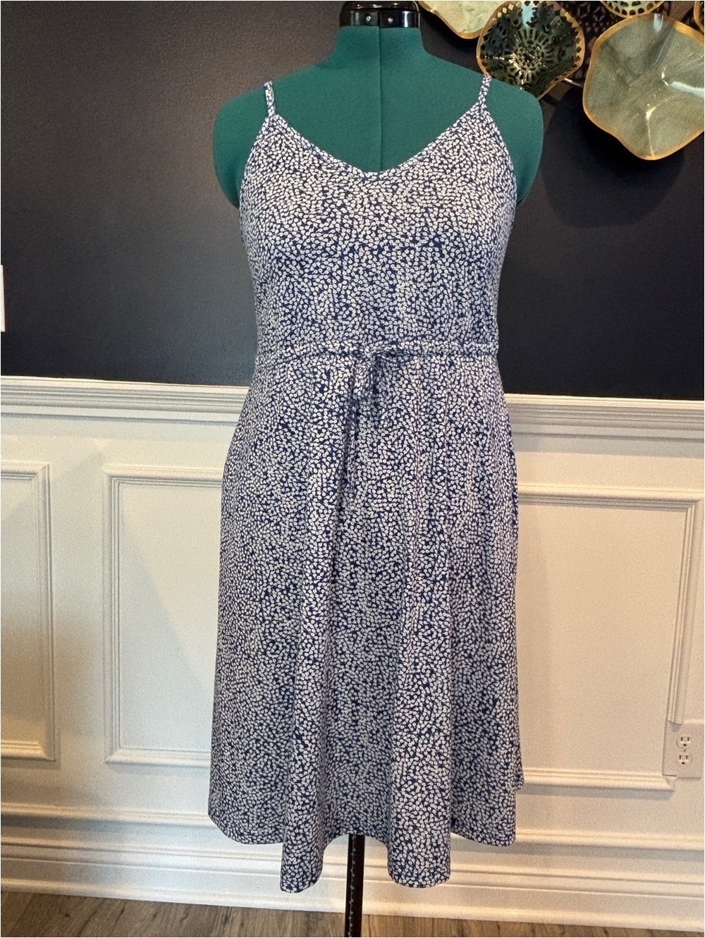 Navy White Floral Sleeveless Fit & Flare Dress Adjustable Straps Medium